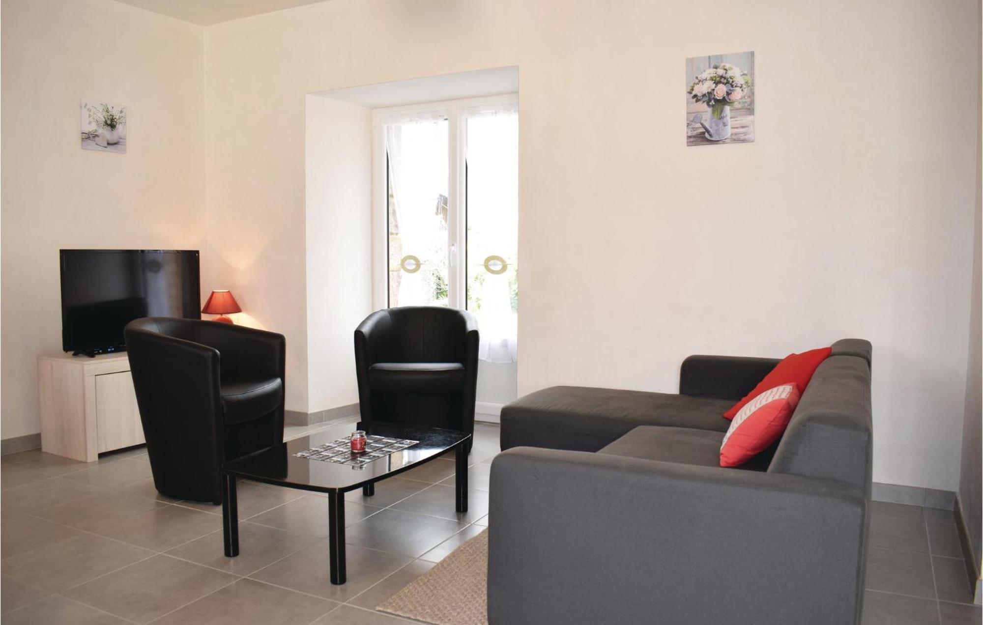Gorgeous Home In Saint Alban With Kitchen Eksteriør bilde